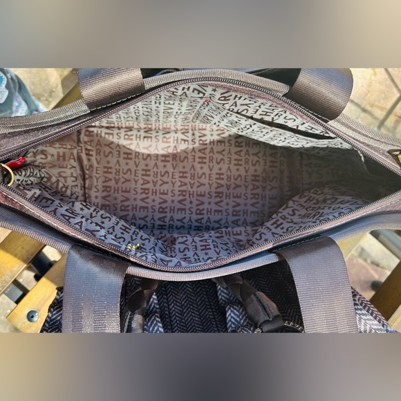 Harvey’s medium Bow Tote in Croc - Picture 4 of 4